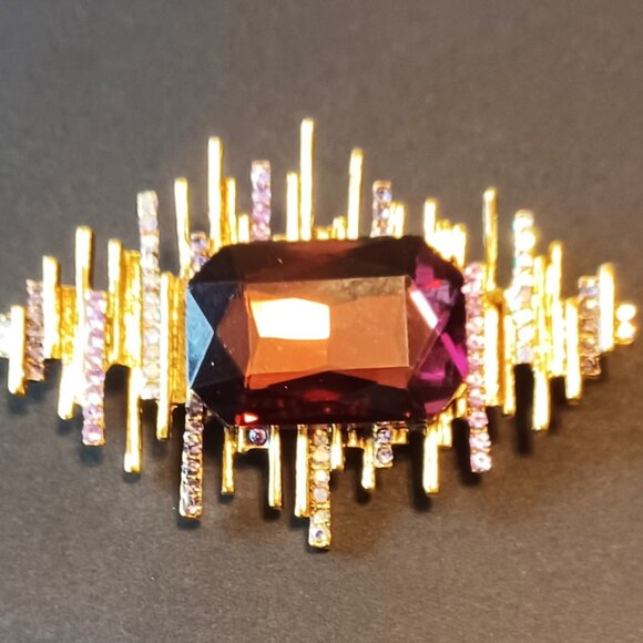 Elegant Rhinestone Brooch - Picture 2 of 5